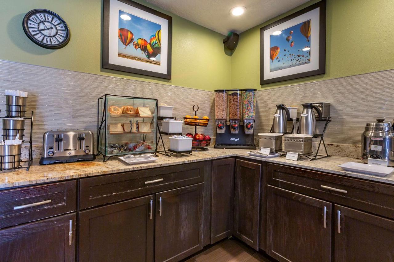Best Western Airport Albuquerque Innsuites Hotel & Suites Exterior foto