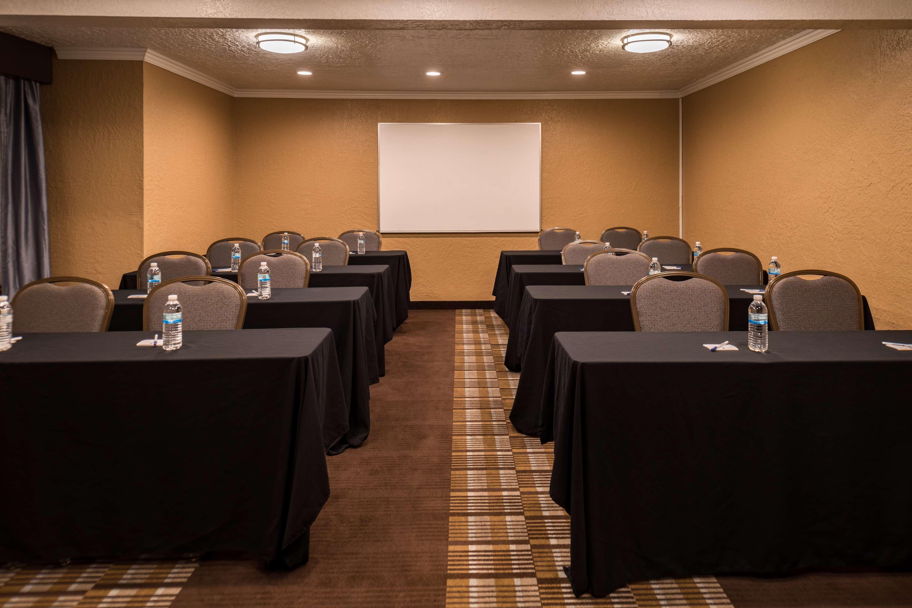 Best Western Airport Albuquerque Innsuites Hotel & Suites Exterior foto