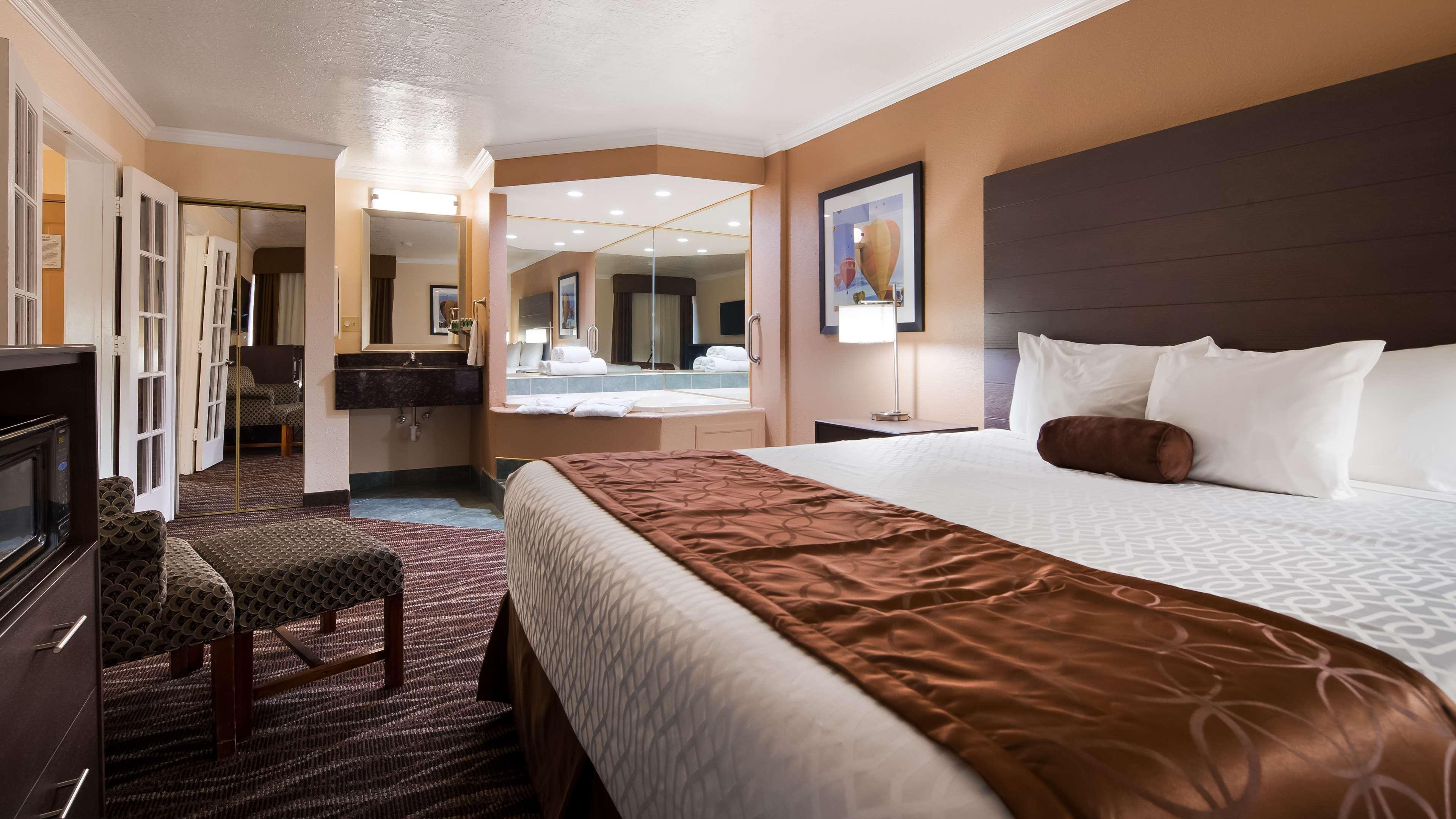 Best Western Airport Albuquerque Innsuites Hotel & Suites Exterior foto