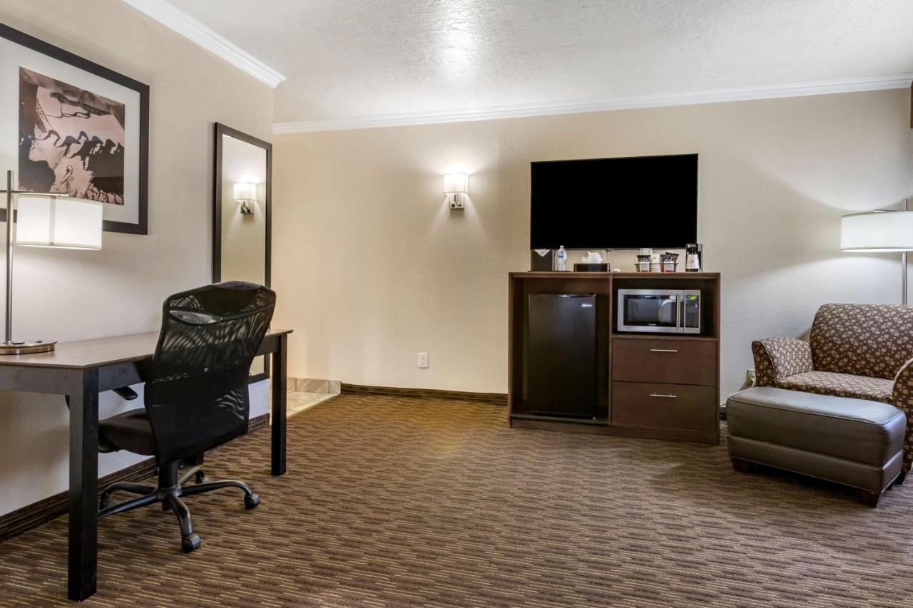 Best Western Airport Albuquerque Innsuites Hotel & Suites Exterior foto