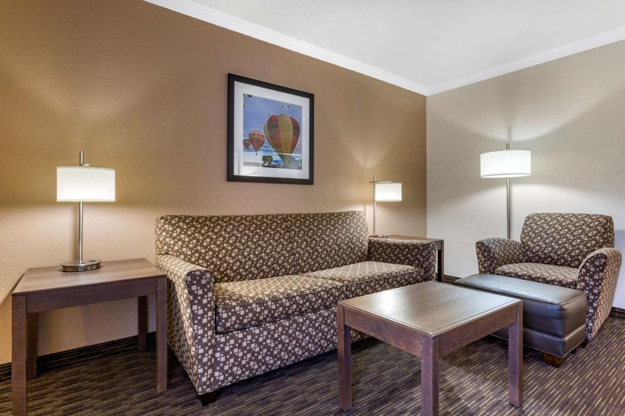 Best Western Airport Albuquerque Innsuites Hotel & Suites Exterior foto