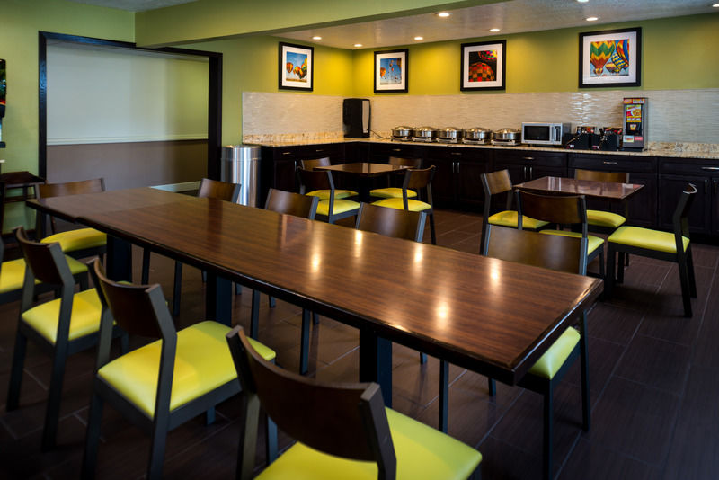 Best Western Airport Albuquerque Innsuites Hotel & Suites Exterior foto